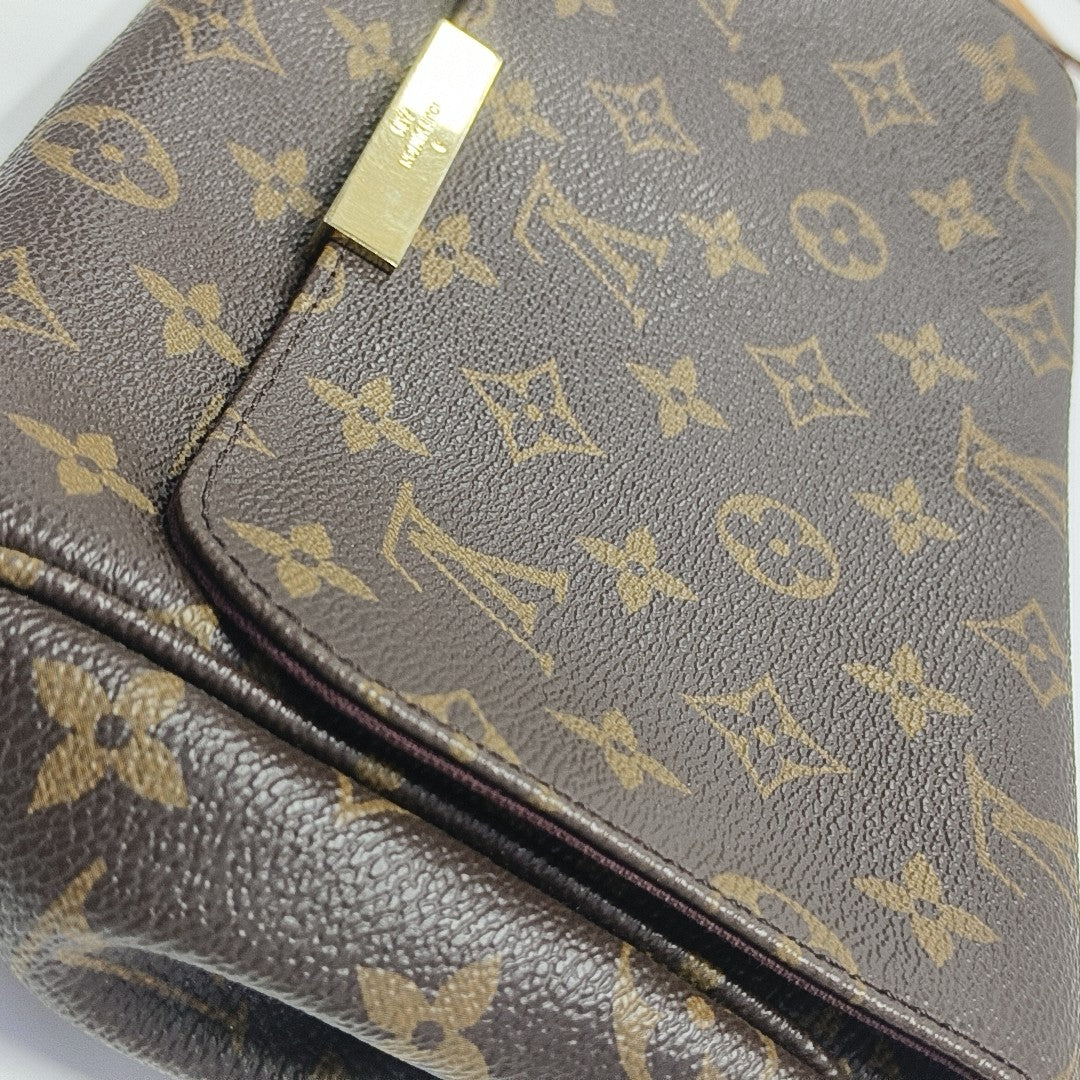 FAVORITE MM Monogram Coated Canvas Brown