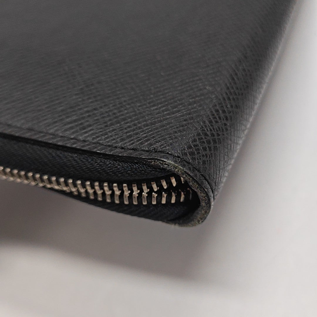 ZIPPY Calfskin Black Wallet