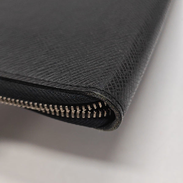 ZIPPY Calfskin Black Wallet