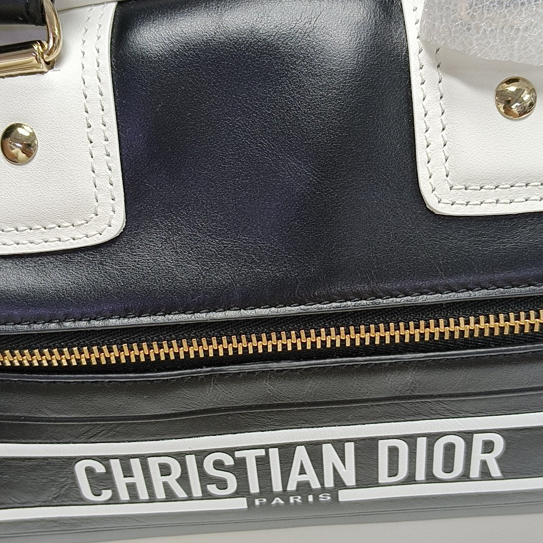 Vibe Small Calfskin Black