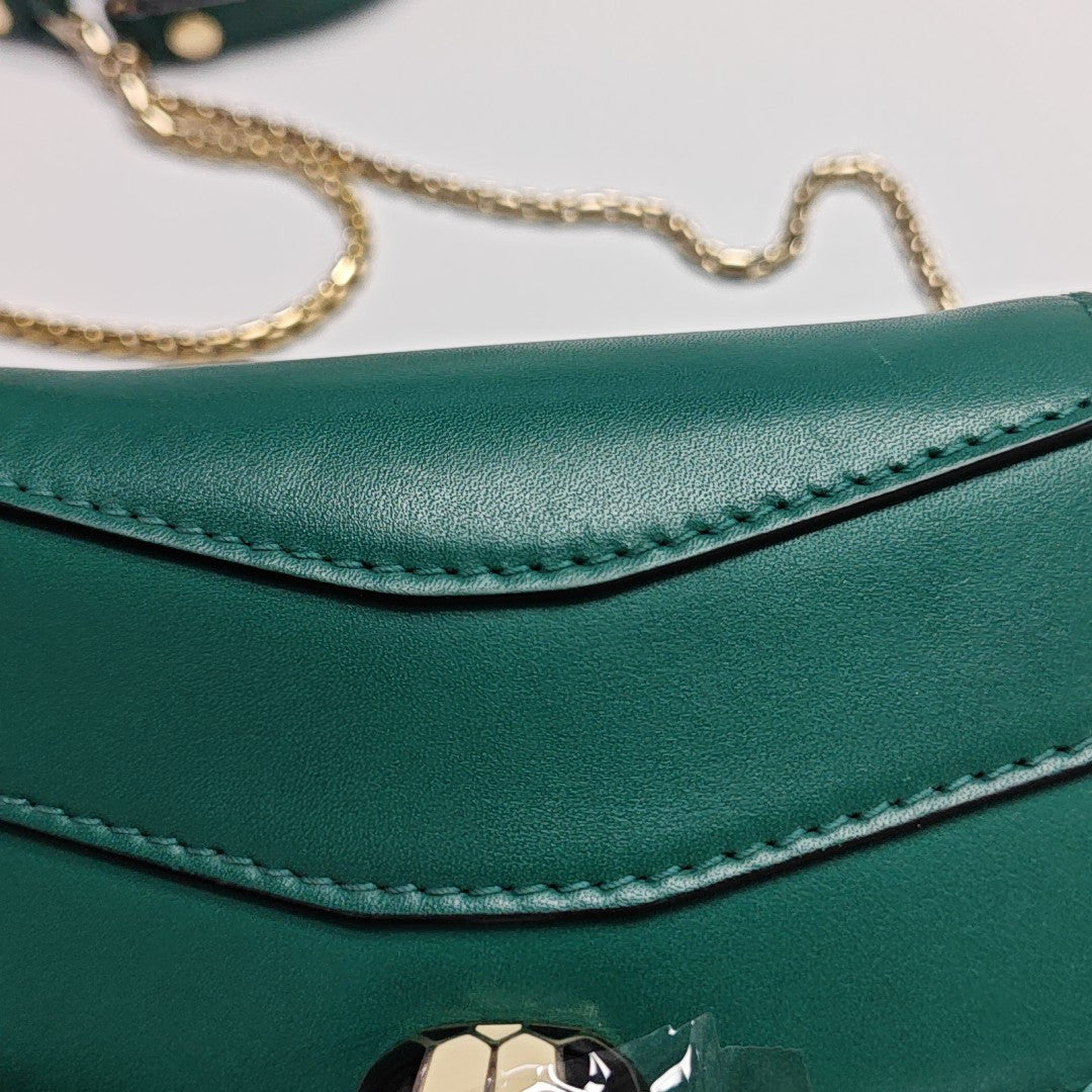 SERPENTI FOREVER Small Calfskin Green