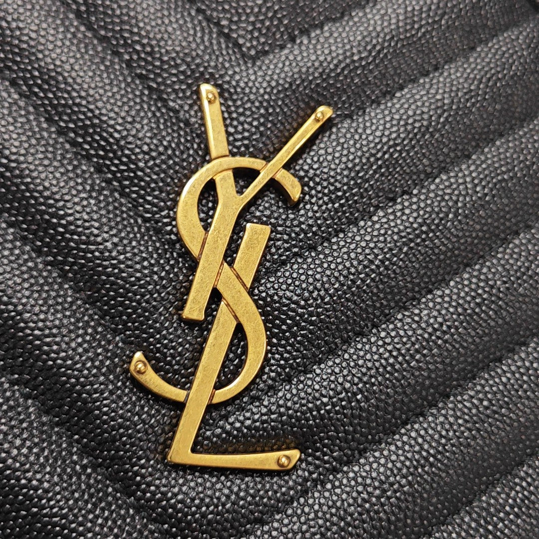 VINYLE Quilted Calfskin Black