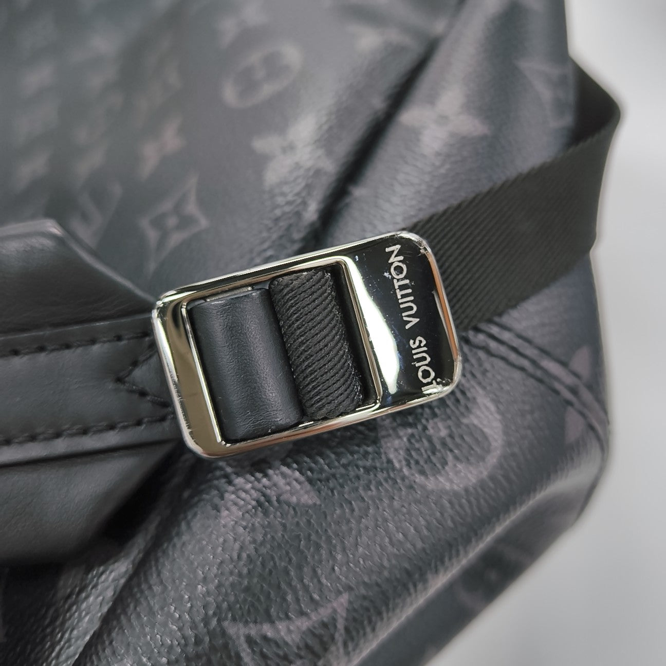 DISCOVERY Monogram Coated Canvas Gray
