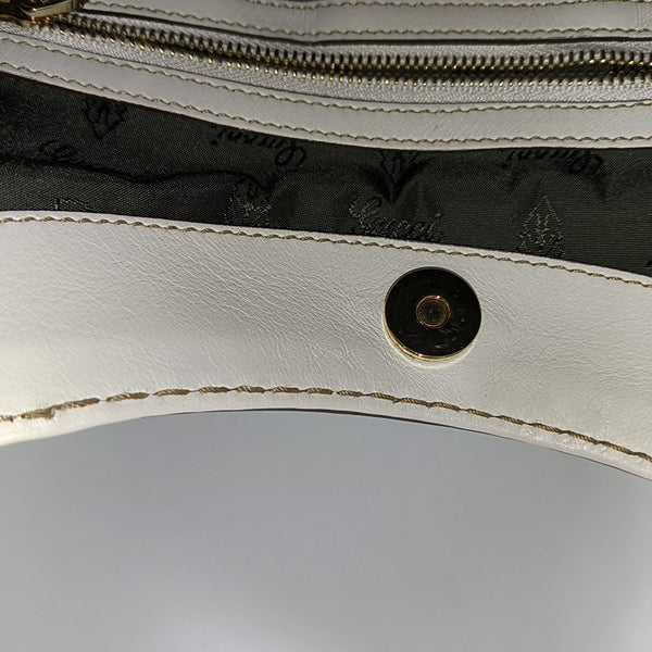 Queen Coated Canvas White