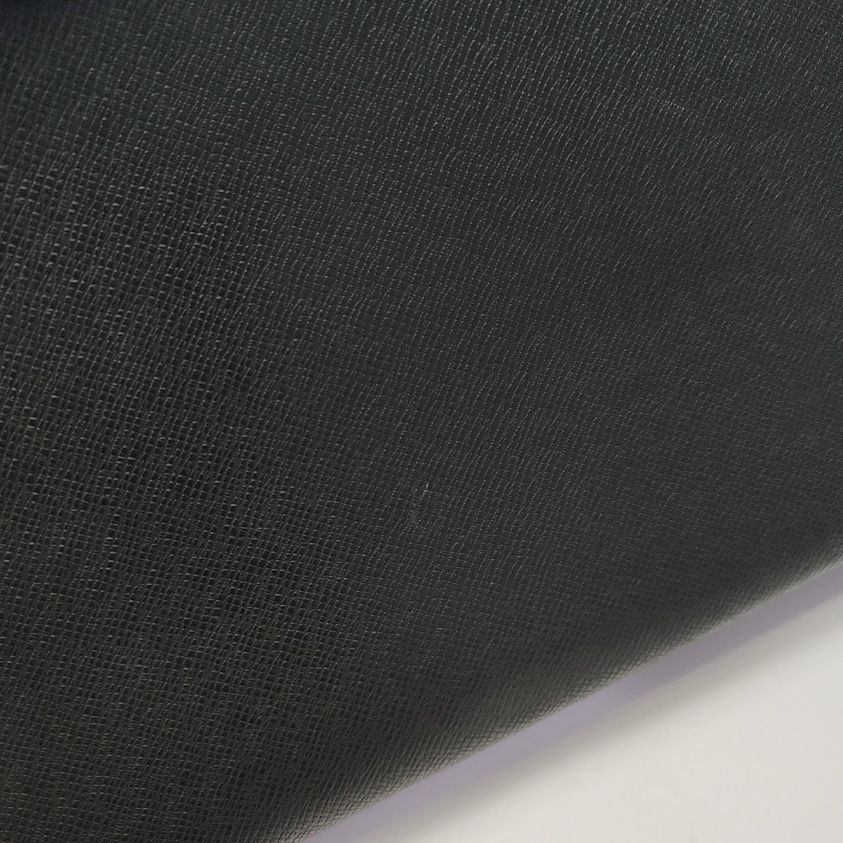 Pochette Voyag MM Calfskin Black