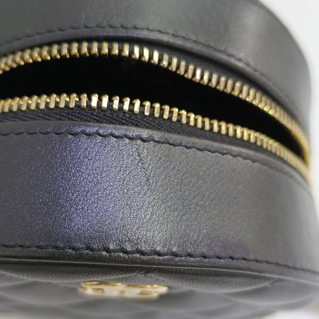 ROUND Quilted Lambskin Black