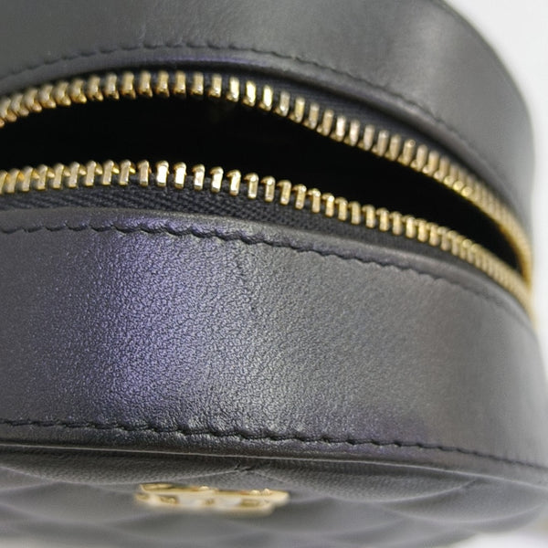 ROUND Quilted Lambskin Black