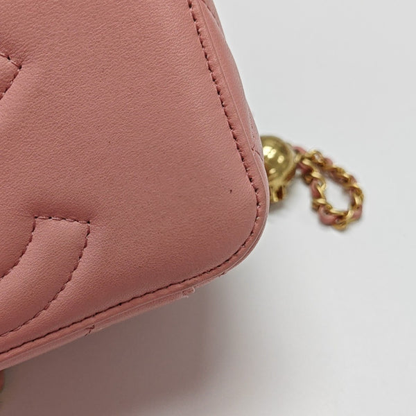 VANITY CASE Small Quilted Lambskin Pink