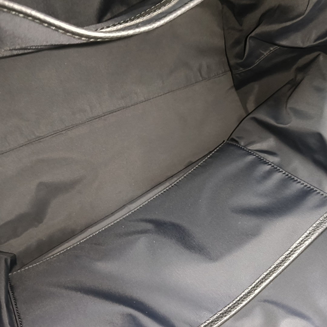 HAMPTON CARRY ALL Medium Calfskin Black