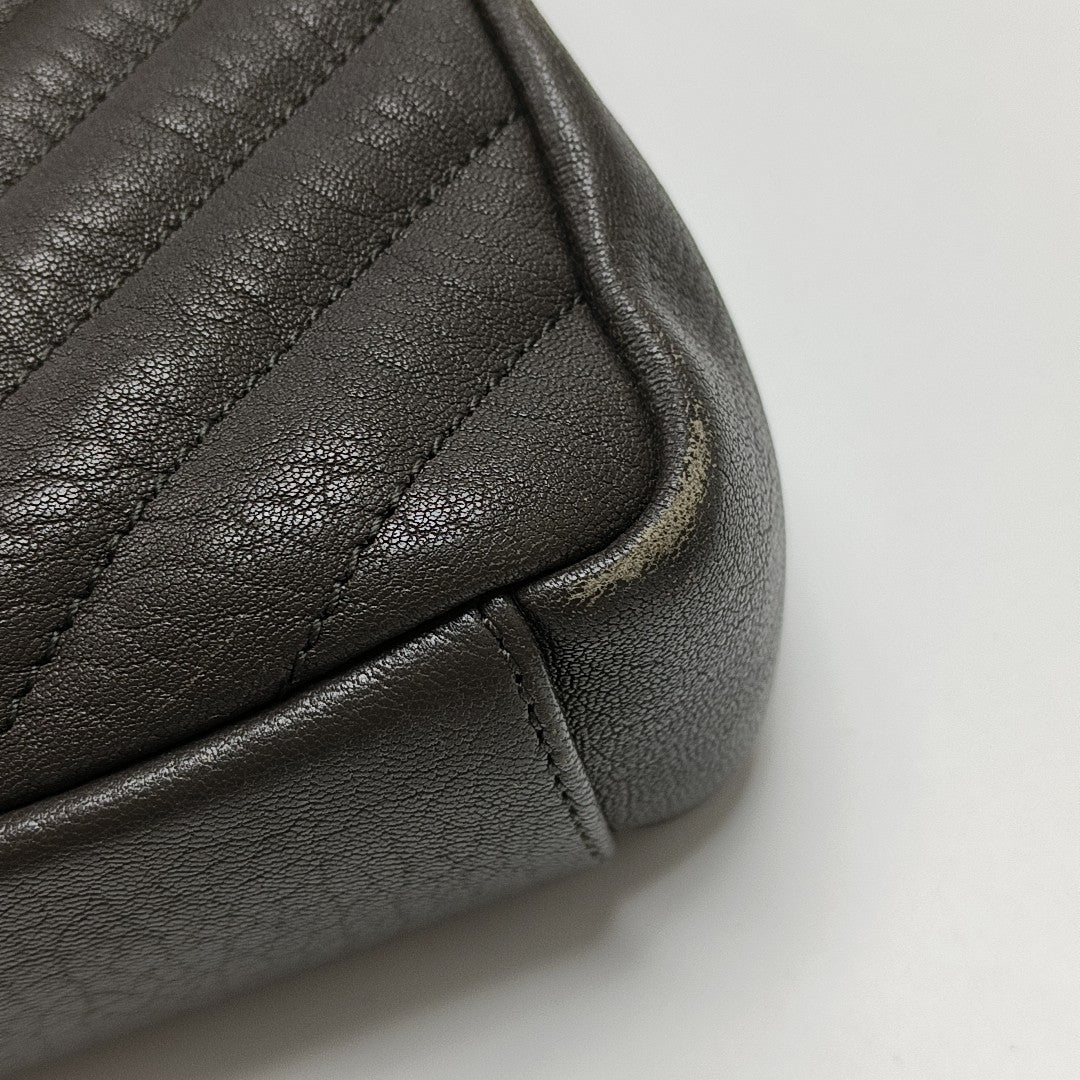 COLLEGE Medium Chevron Calfskin Gray