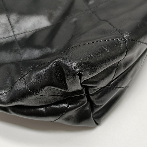 CHANEL 22 Small Quilted Calfskin Black