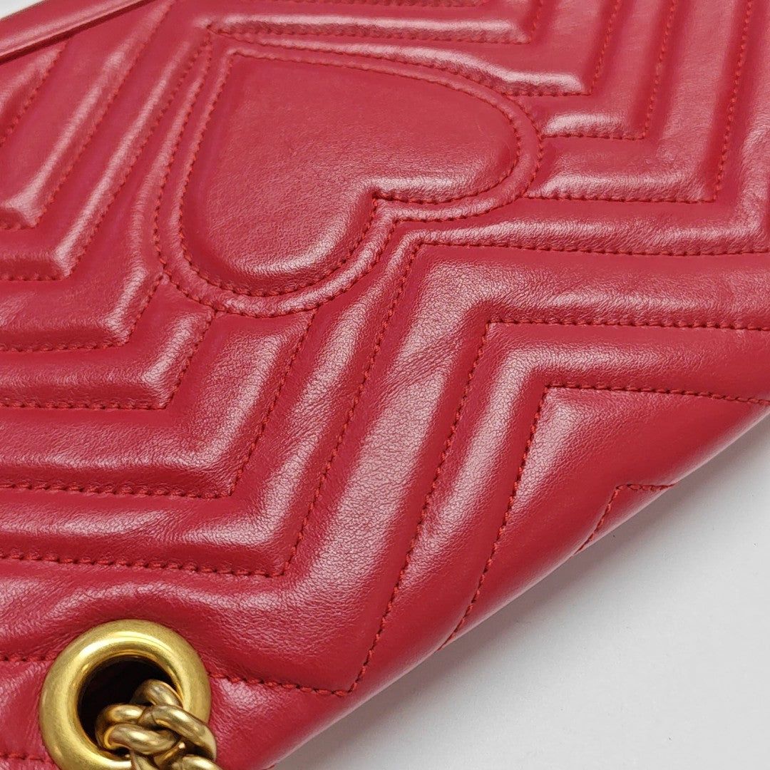 GG Marmont Medium Quilted Calfskin Red