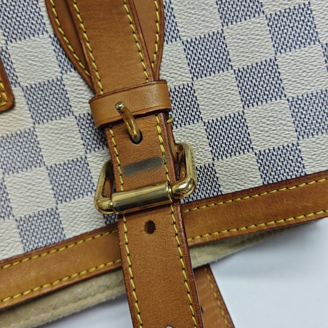 HAMPSTEAD MM Damier Azur Coated Canvas White