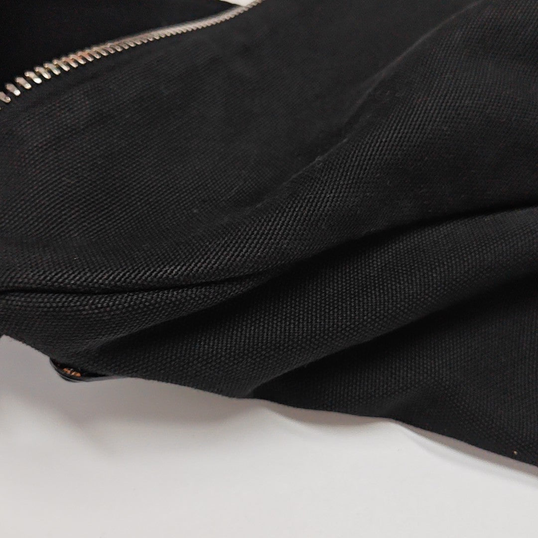 Authenticated pre-owned  Triangle Canvas Black - Shoulder Bag at Looply