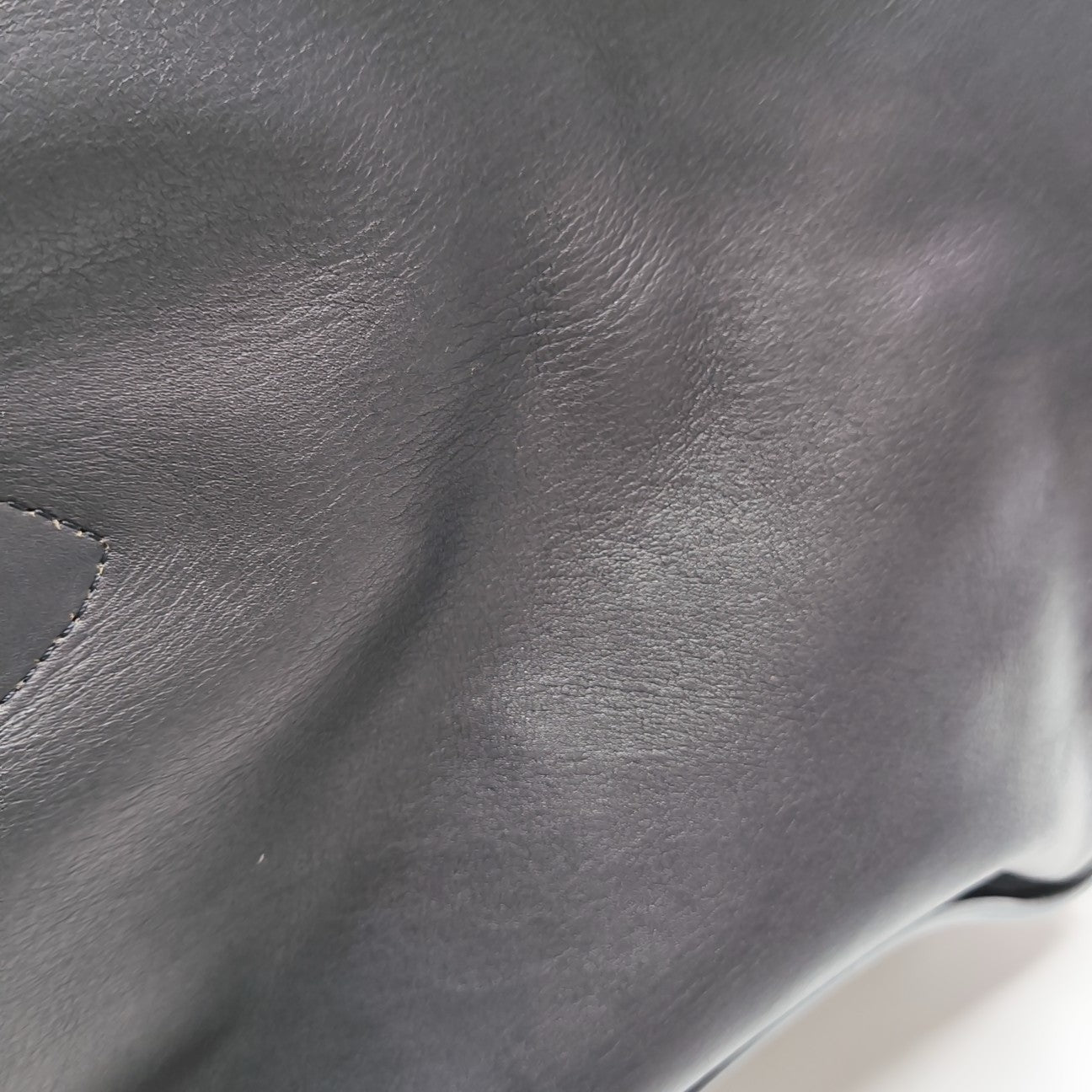 PHANTOM Medium Calfskin Black