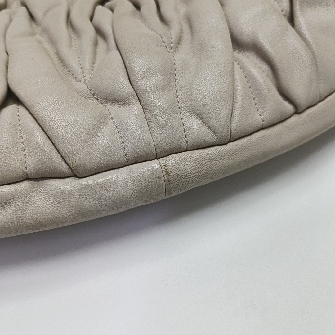 Miu Coffer Quilted Lambskin Beige