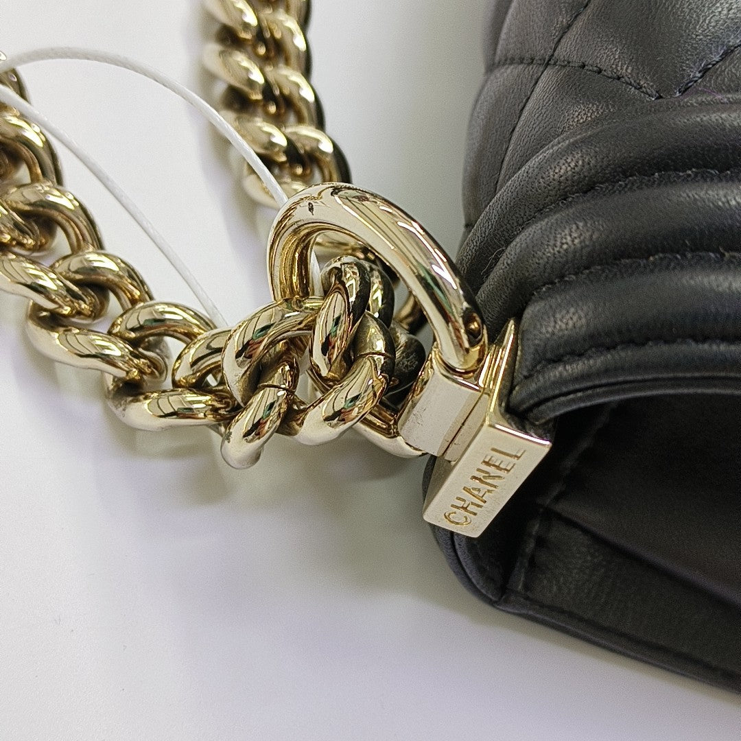 BOY CHANEL Medium Quilted Lambskin Black