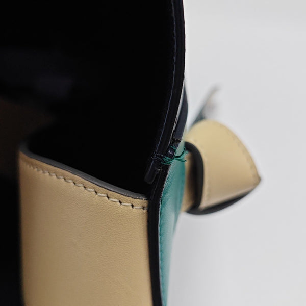 TWISTED CABAS Small Calfskin Green