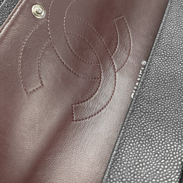 CLASSIC FLAP Jumbo Quilted Grained Calfskin Black