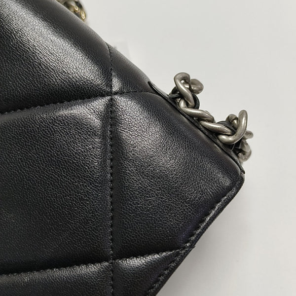 CHANEL 19 Small Quilted Lambskin Black