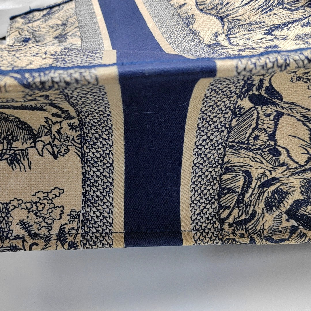 Authenticated pre-owned  Book Tote Medium Canvas Blue - Tote Bag at Looply