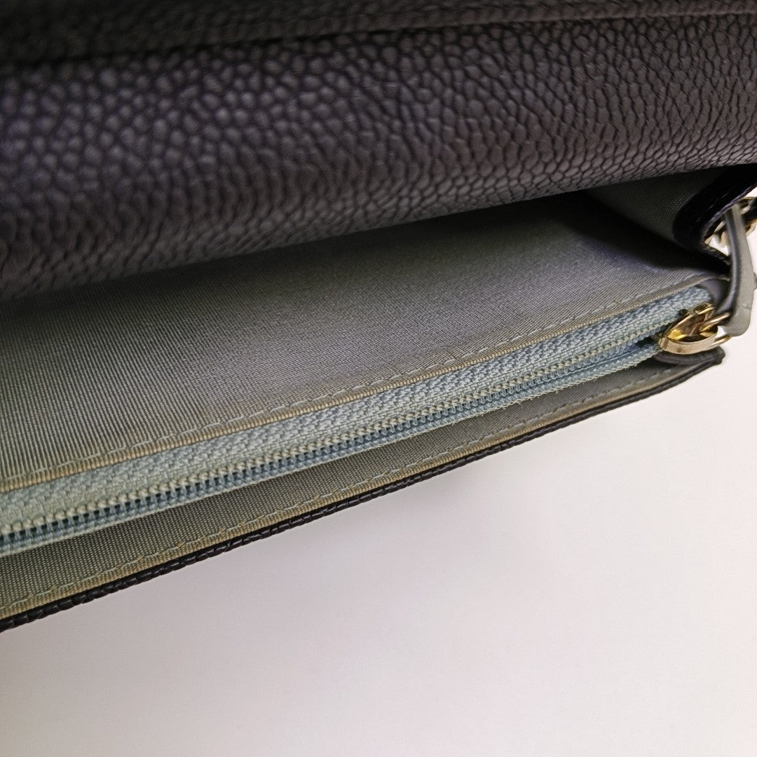 THREAD AROUND Quilted Grained Calfskin Blue