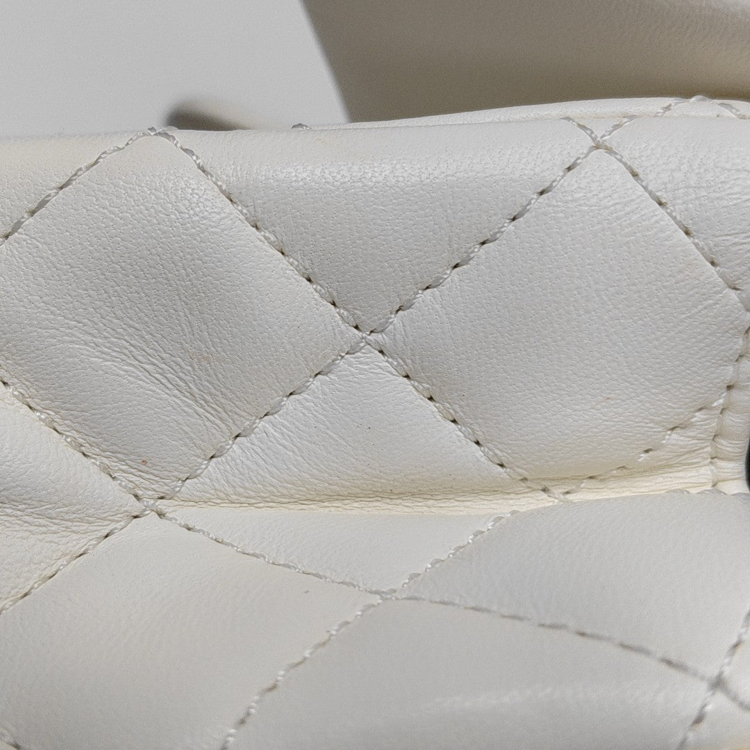 CLASSIC FLAP Mini Quilted Lambskin White