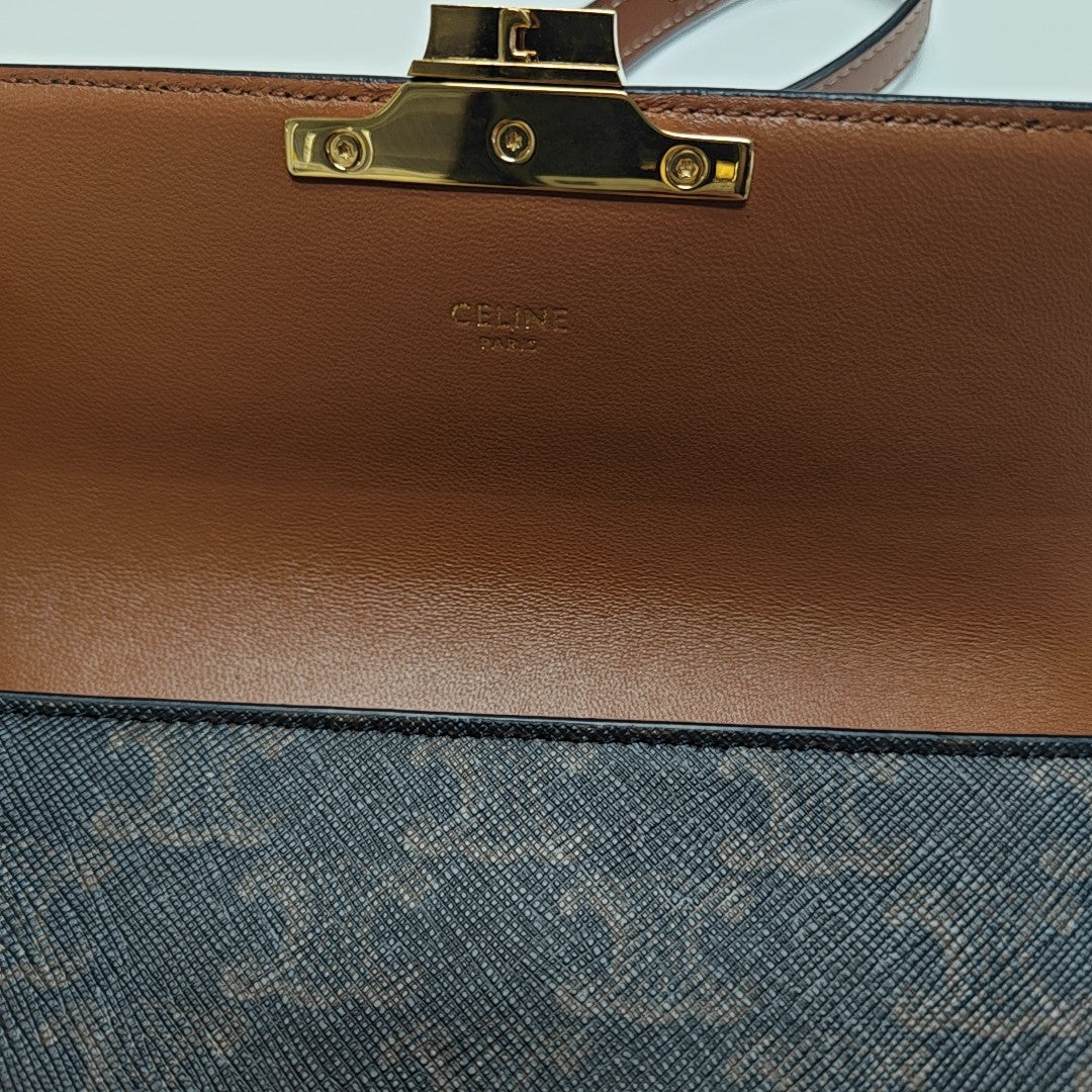 TRIOMPHE Small Coated Canvas Brown
