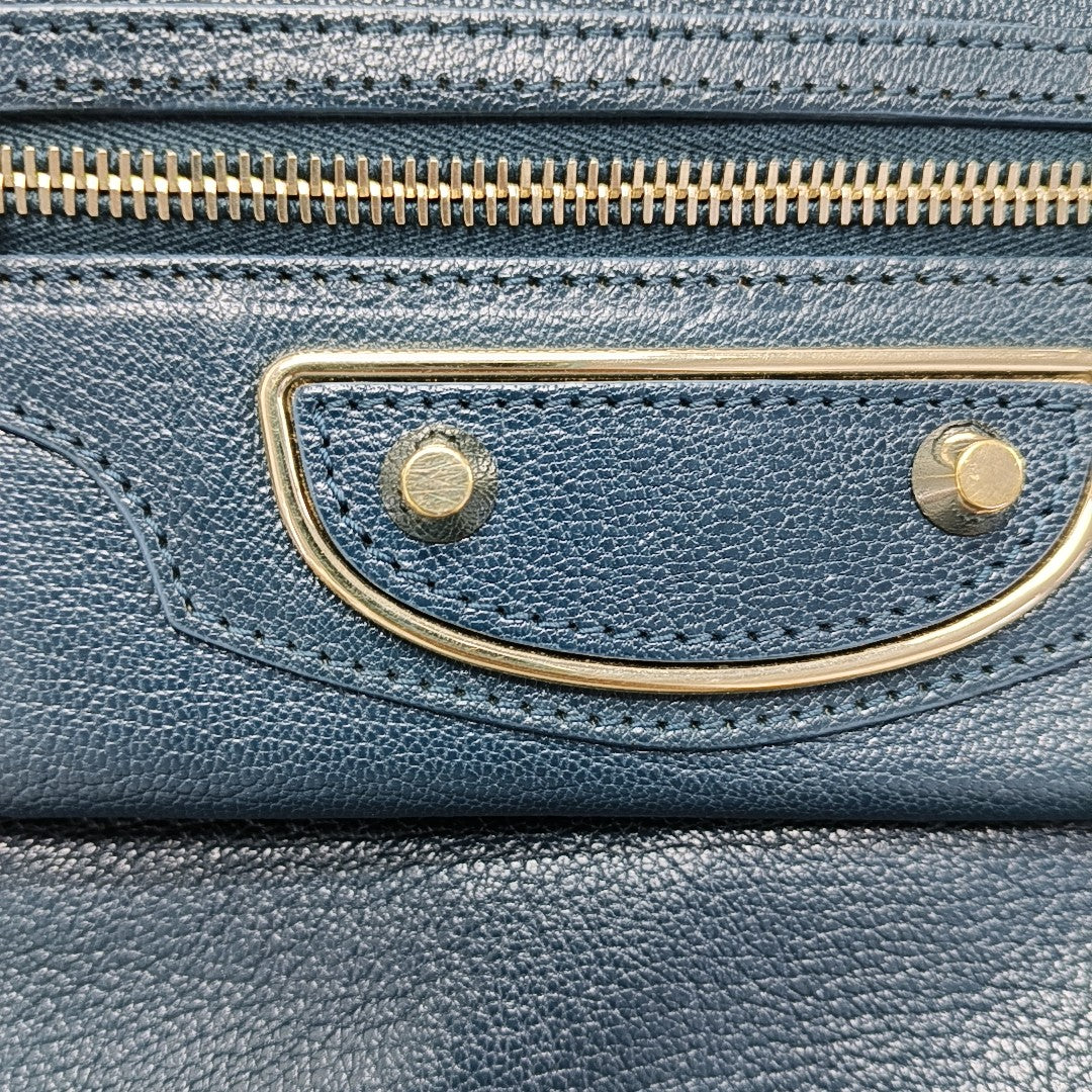Authenticated pre-owned  Classic Metallic Edge City Calfskin Blue - Clutch at Looply