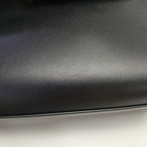 MANHATTAN Medium Calfskin Black