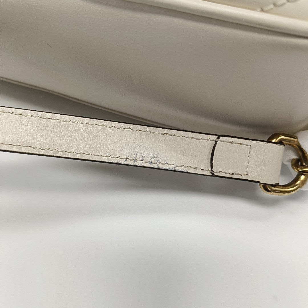 Authenticated pre-owned  GG Marmont Small Quilted Calfskin White - Shoulder Bag at Looply