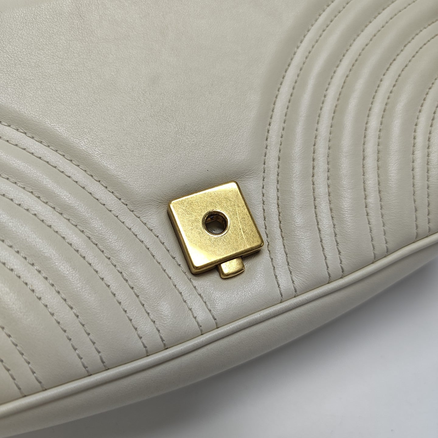 GG Marmont Medium Quilted Calfskin White