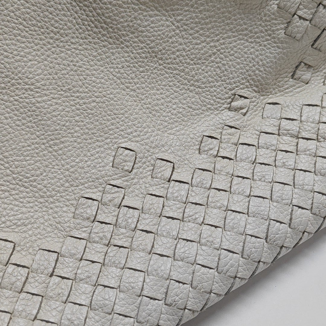 Classic Pillow Calfskin White