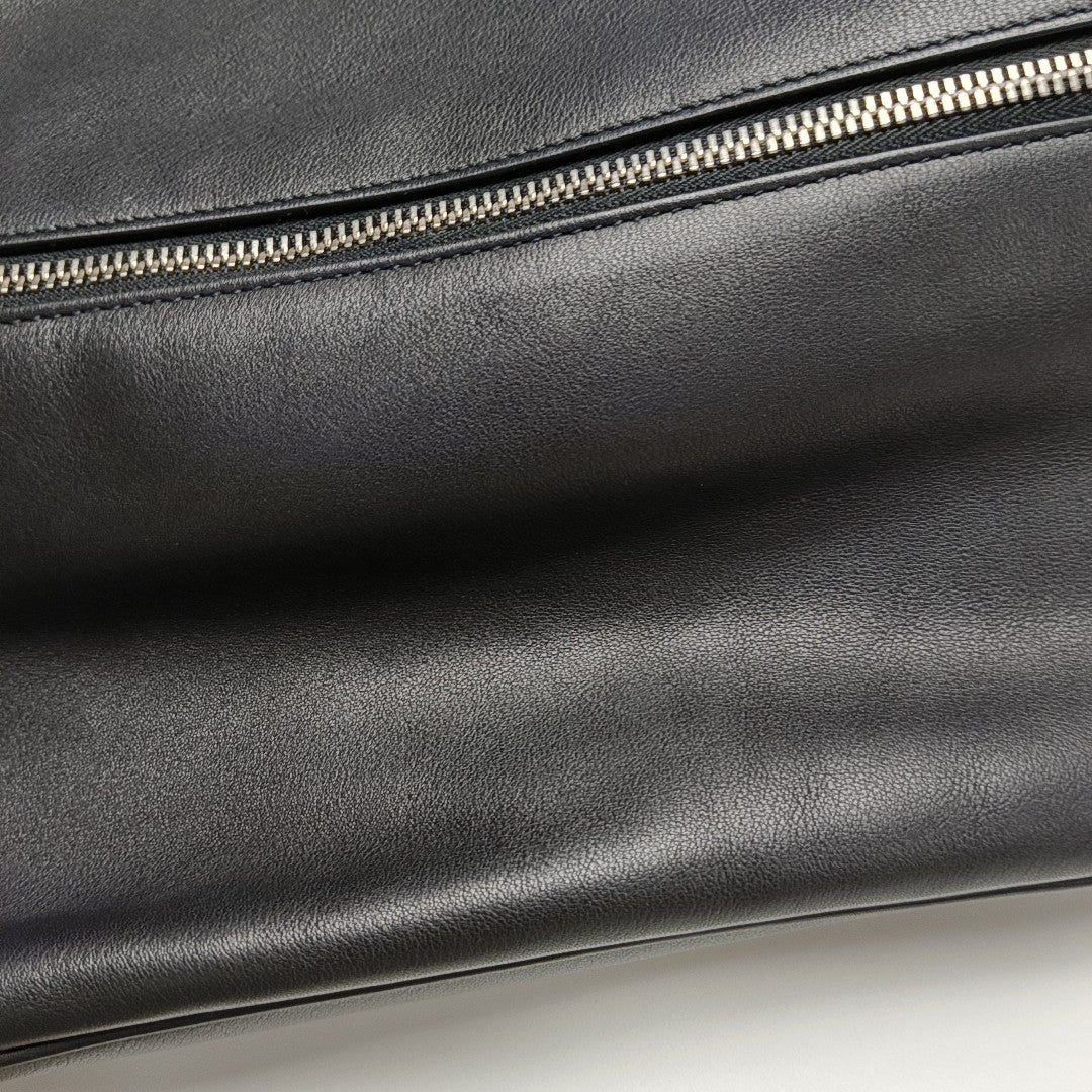 Calfskin Bucket Bag Large Black