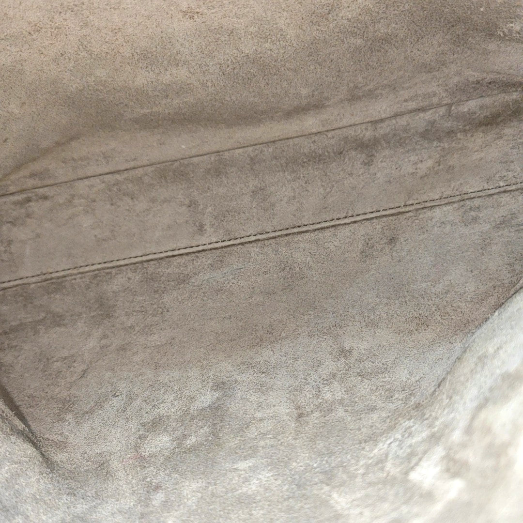 Authenticated pre-owned  16 Medium Calfskin Grey - Shoulder Bag at Looply