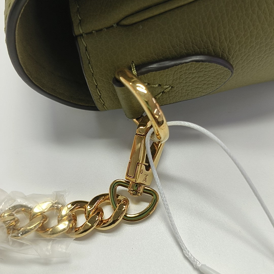 LOCKME TENDER Calfskin Green