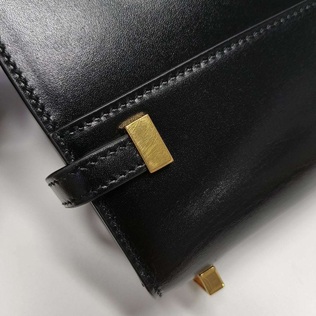 MANHATTAN Mini Calfskin Black