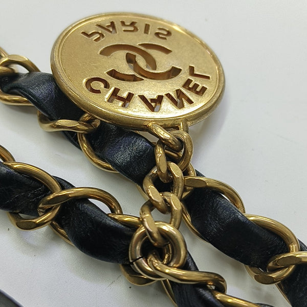CHANEL 22 Small Quilted Calfskin Black