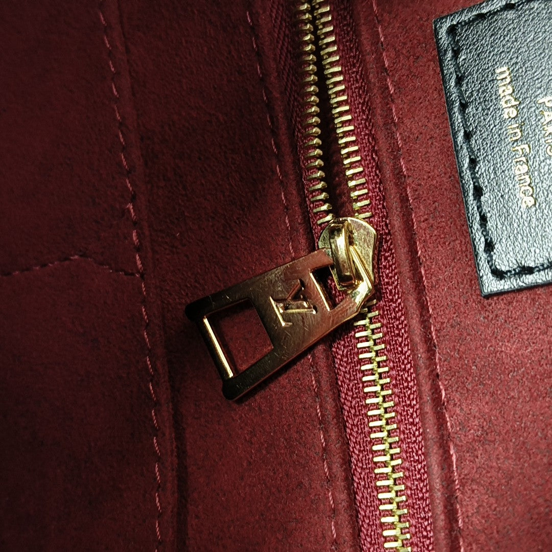 ONTHEGO MM Monogram Calfskin Black