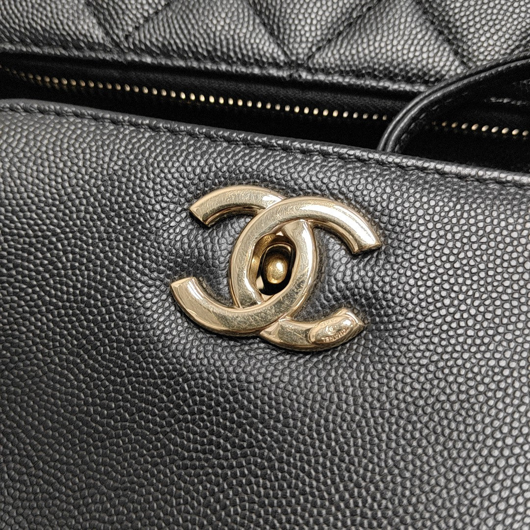 BUSINESS AFFINITY Quilted Grained Calfskin Black