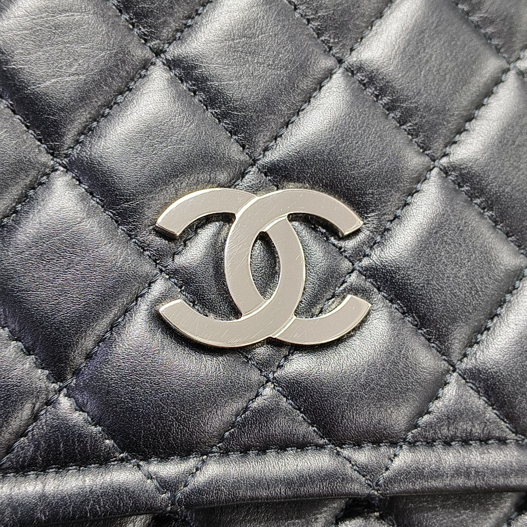 Quilted Calfskin Shoulder Bag Black
