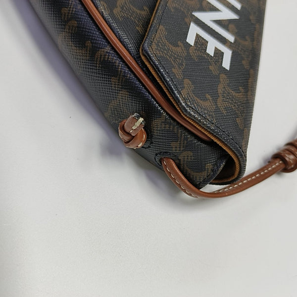 TRIANGLE Coated Canvas Brown