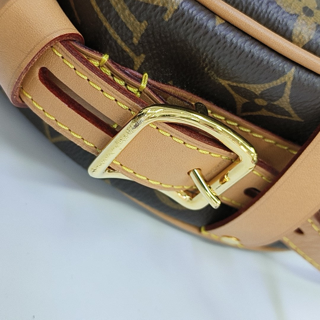 BOITE CHAPEAU MM Monogram Coated Canvas Brown