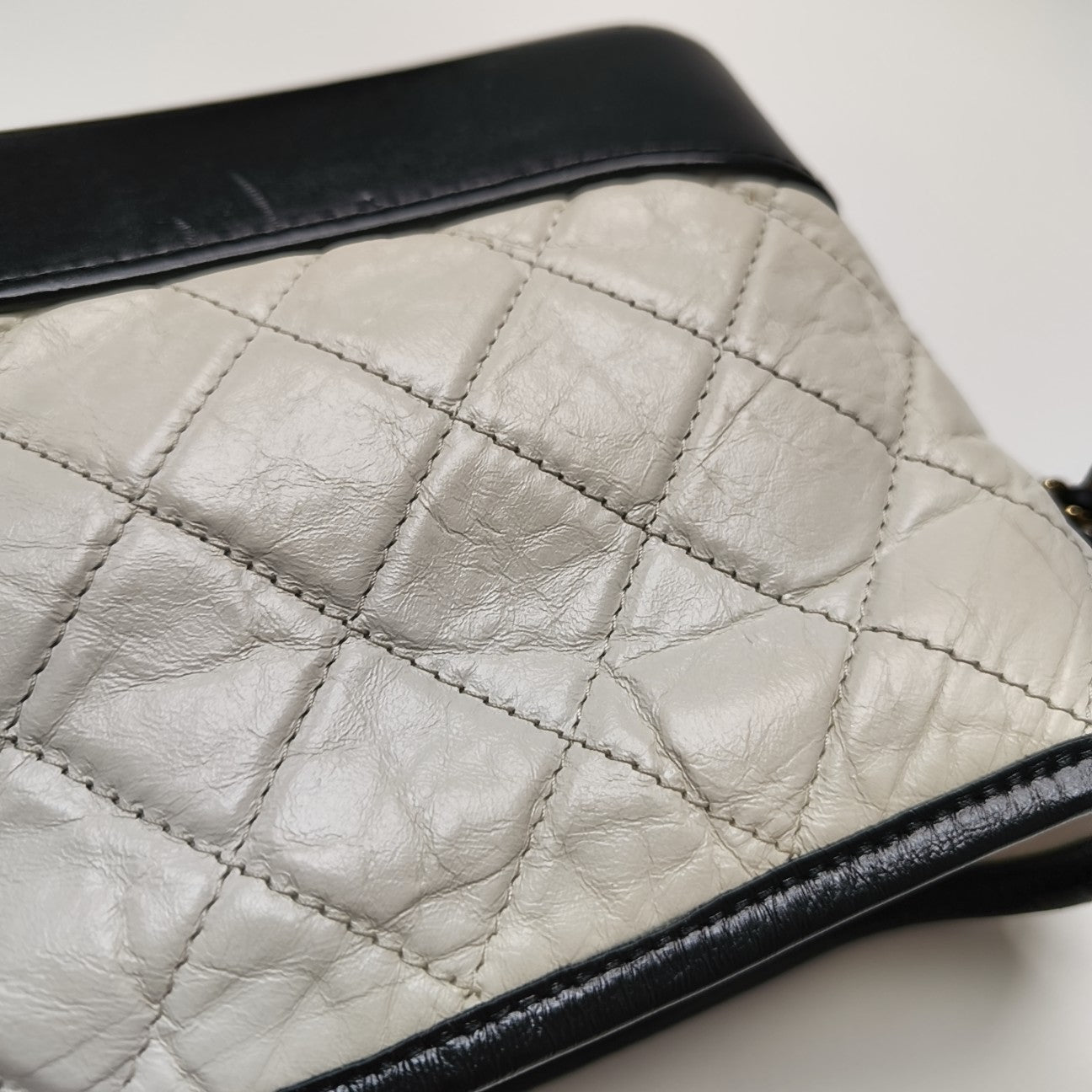 GABRIELLE Small Quilted Calfskin White