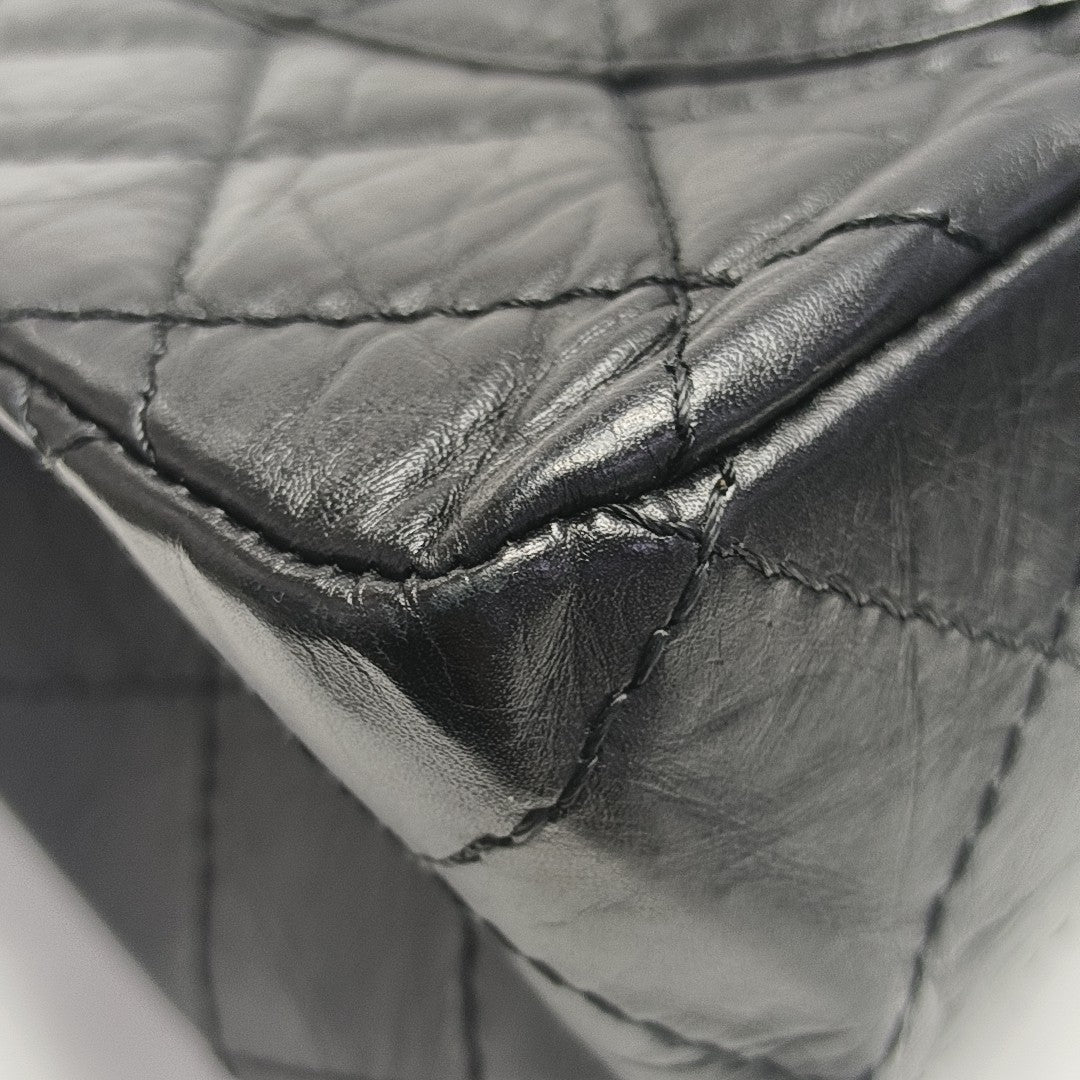 2.55 Maxi Quilted Waxed Cafskin Black