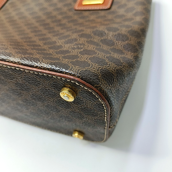 Coated Canvas Brown