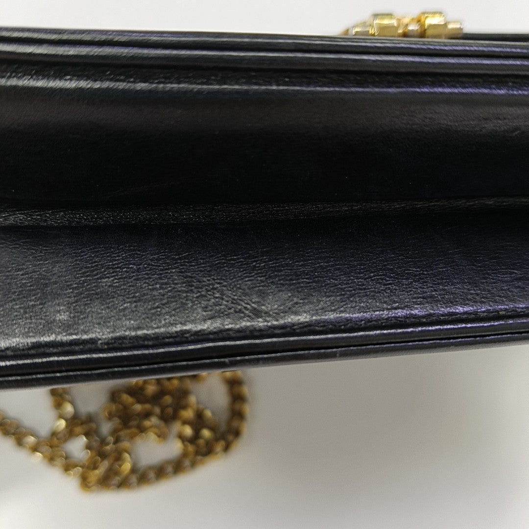 30 Montaigne Calfskin Black