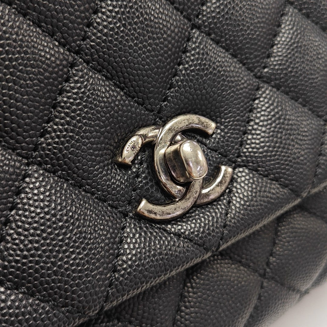 COCO HANDLE Small Quilted Grained Calfskin Black