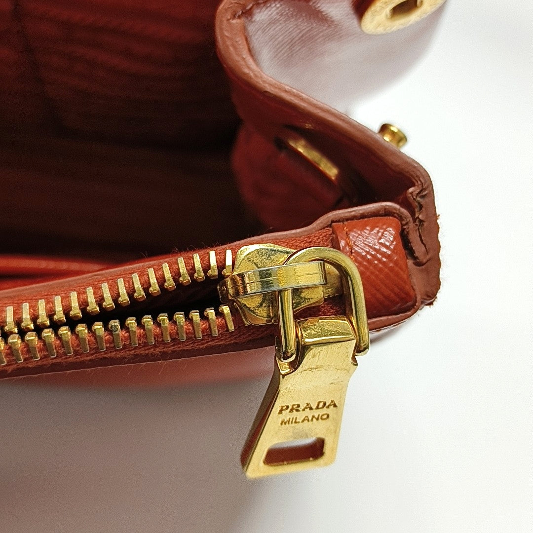 Authenticated pre-owned  Galleria Extra Large Saffiano Calfskin Orange - Tote Bag at Looply