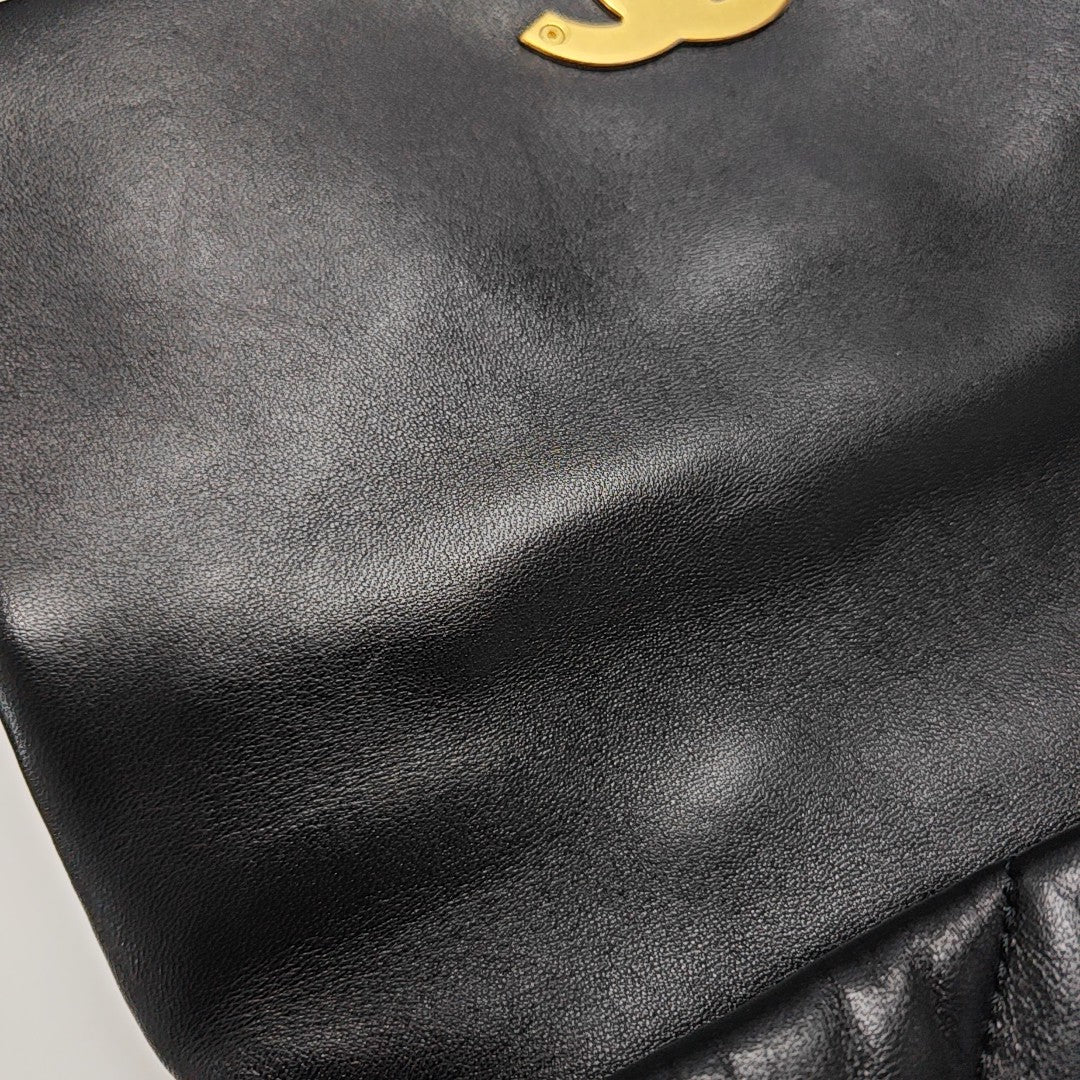 CHANEL 19 Small Quilted Lambskin Black